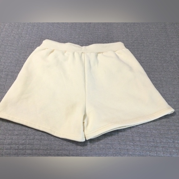 First Row Women’s Cream Graphic Patch Fleece Shorts Size L - Picture 7 of 8